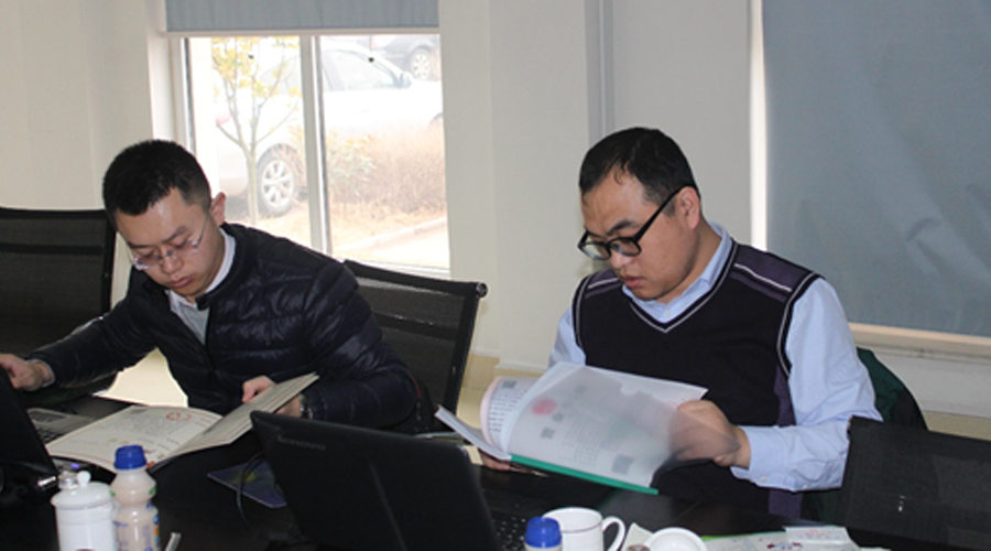 1488331754953739.png 伊利原料奶事業(yè)部質(zhì)量管理部對(duì)根源體系及質(zhì)量管理認(rèn)證進(jìn)行現(xiàn)場(chǎng)復(fù)核.png