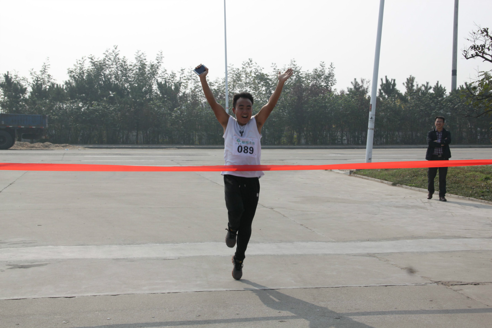 1509424792335698.jpg 男子冠軍沖線_meitu_7.jpg