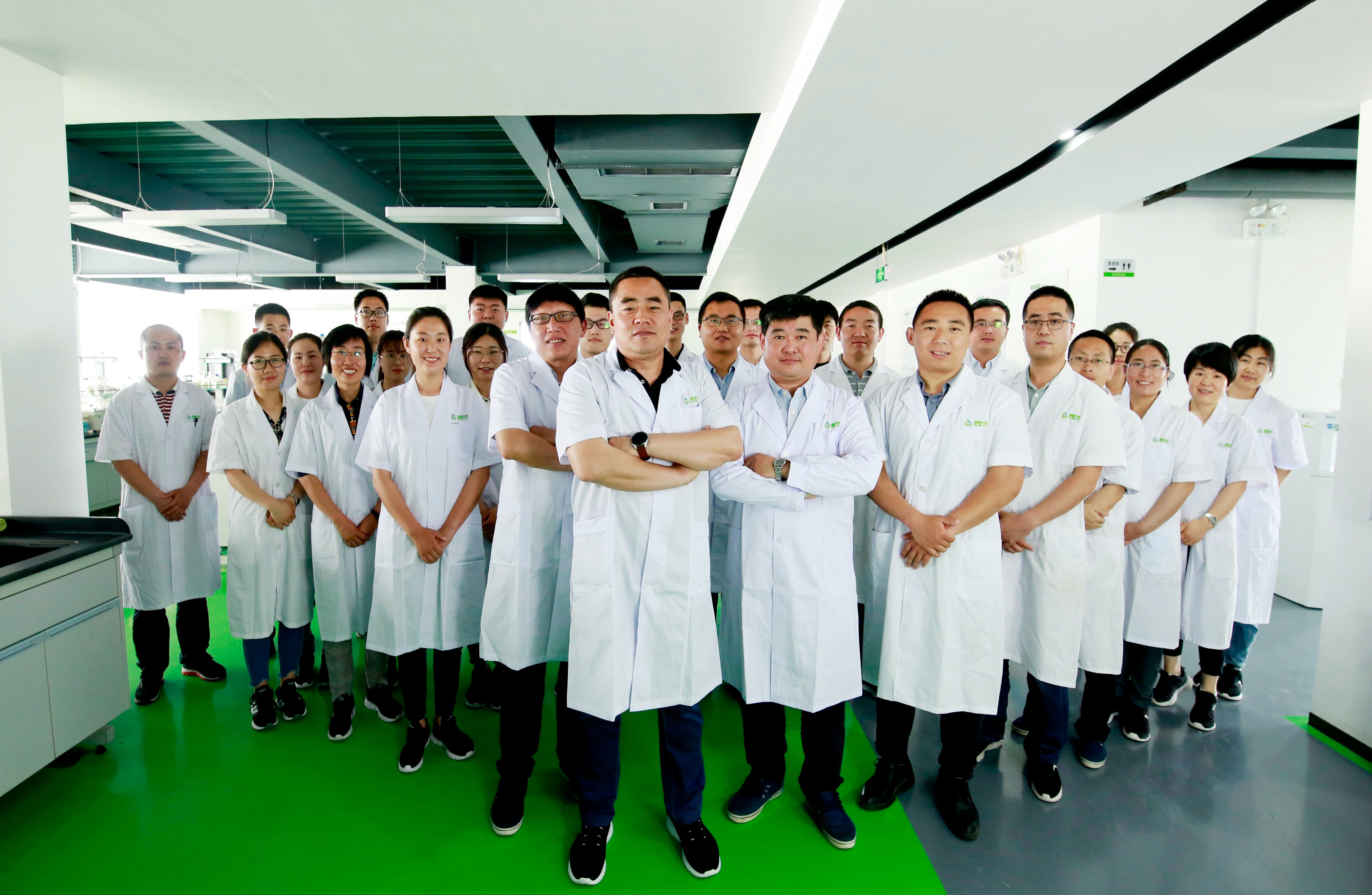 1611729066362849.jpg 技術團隊_副本_副本.jpg